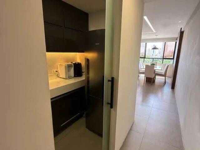 #12 - Apartamento para Venda em Recife - PE